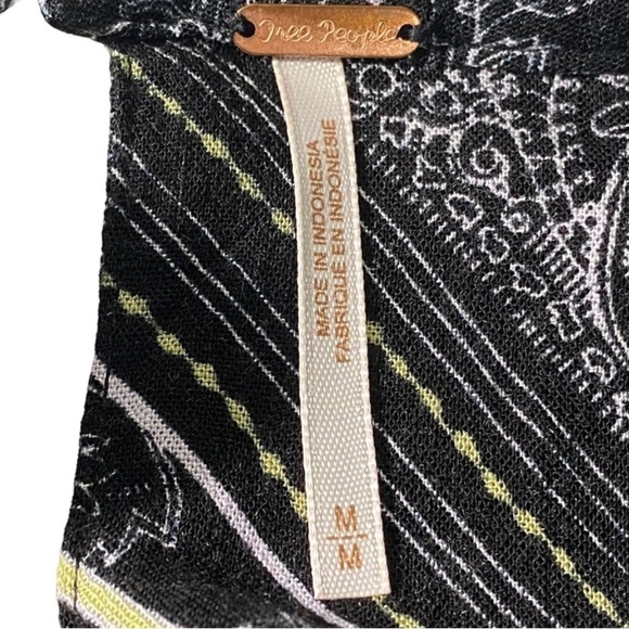 Free People Walking On A Dream Black Tunic Blouse Open Back size Medium - Picture 6 of 7